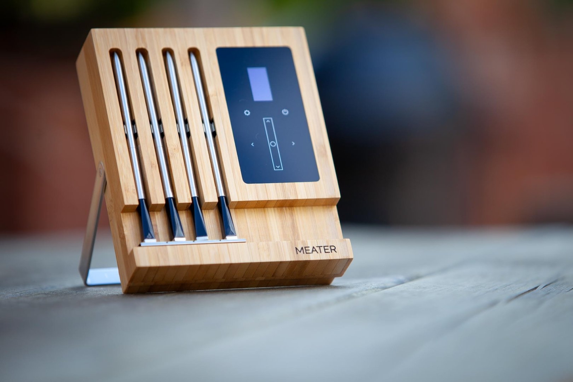 Meater Block mit Bambusständer