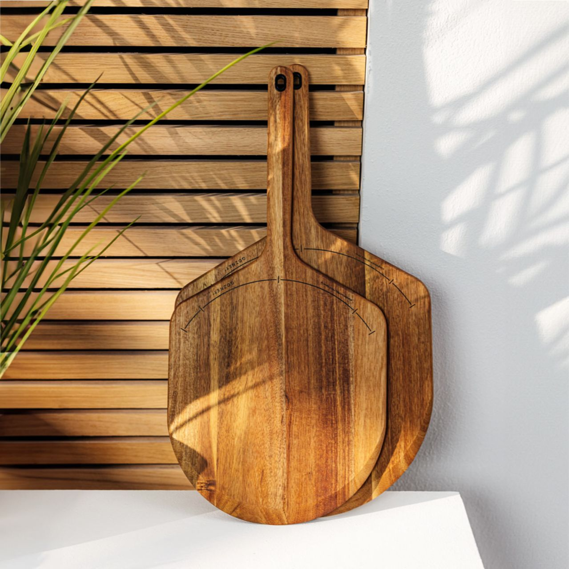 Gozney Dome Gen 2 Akazienholz Pizzaheber & Servierbrett